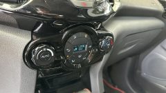 Ford-EcoSport-2015-Titanium-duoi-350tr-7