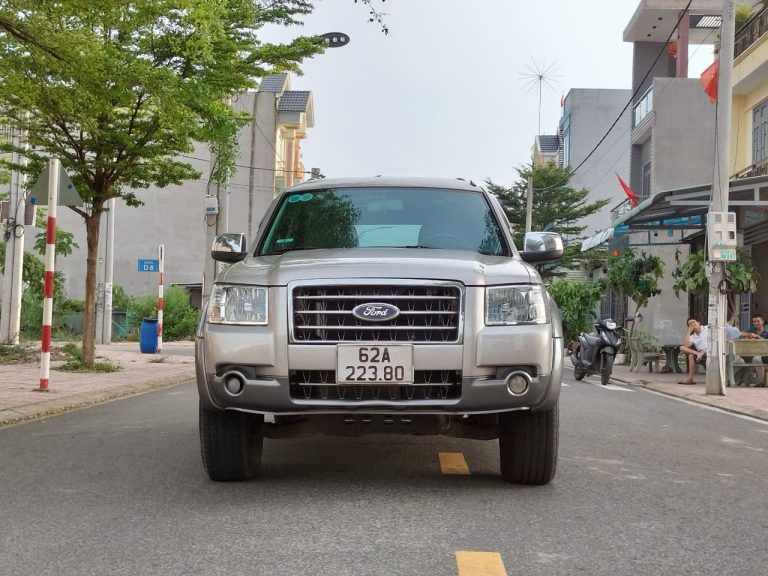 ford-everest-so-tu-dong-may-dau-2-5l-1