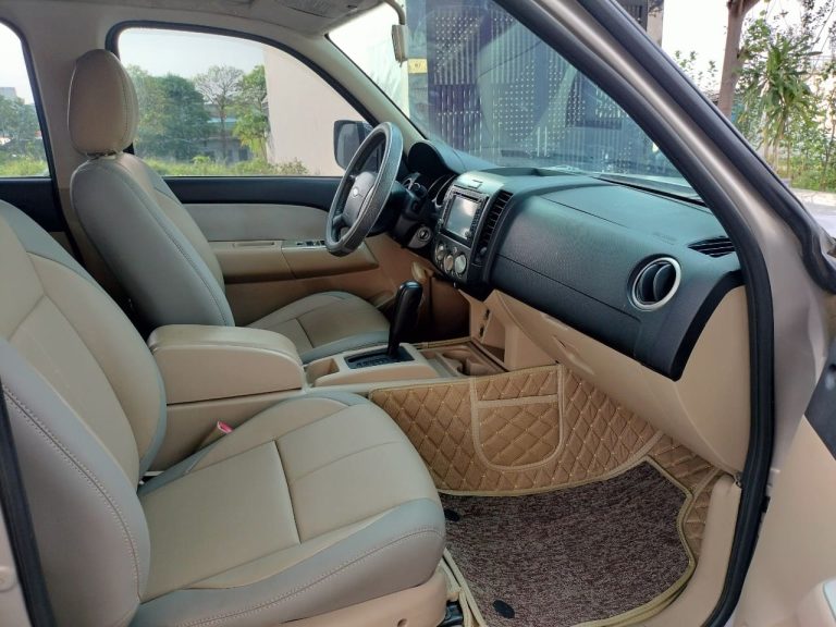 ford-everest-so-tu-dong-may-dau-2-5l-11