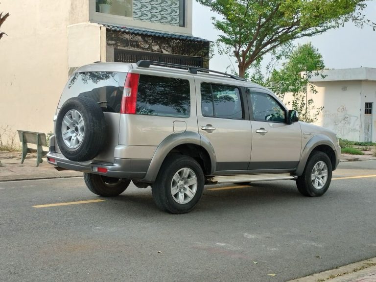 ford-everest-so-tu-dong-may-dau-2-5l-7
